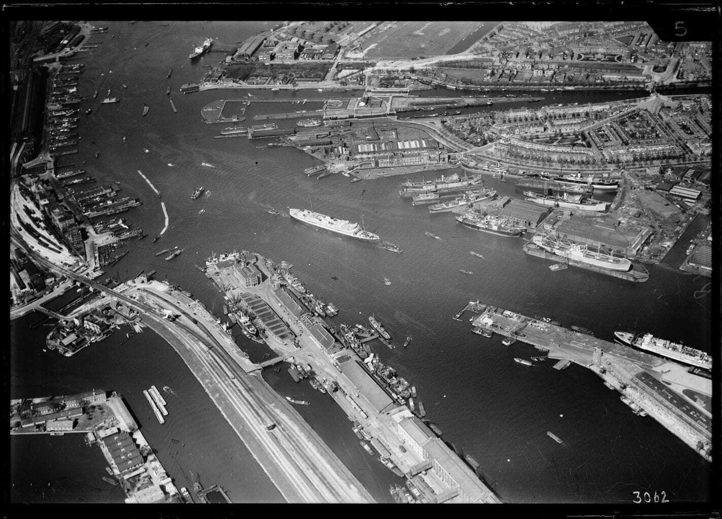 Aerial photograph of Amsterdam 1920-1940