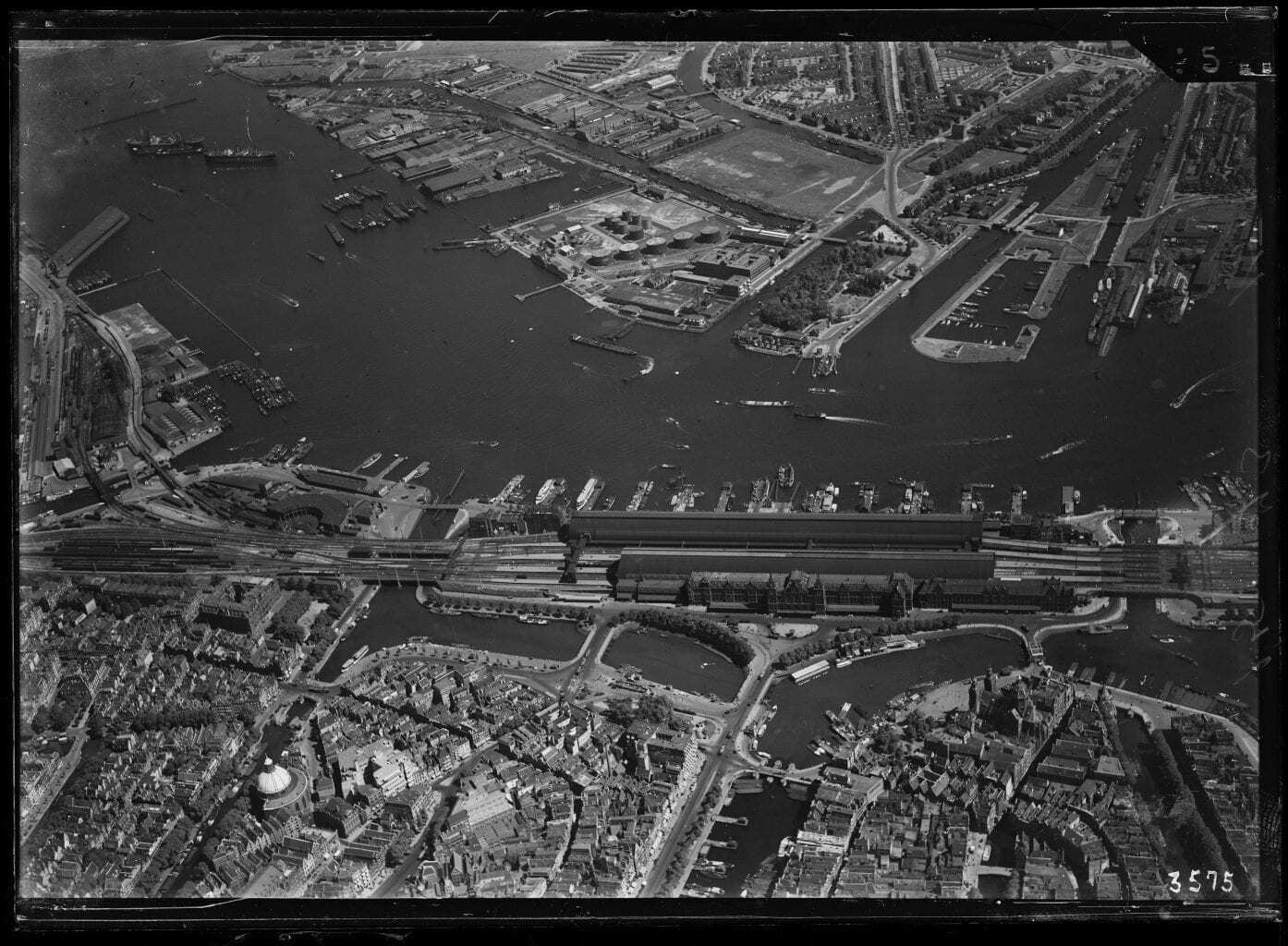 Aerial foto van Amsterdam 1920-1940